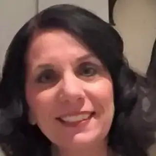 Laura Currey